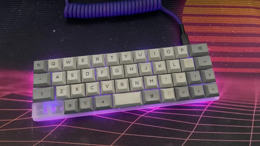 UT47.2 パープルキーボード 40%キーボード